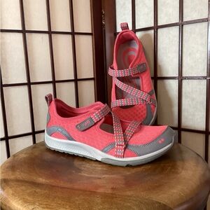 Ryka velcro cross strap slip on walking shoes